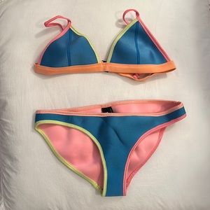 Triangl Bikini Set